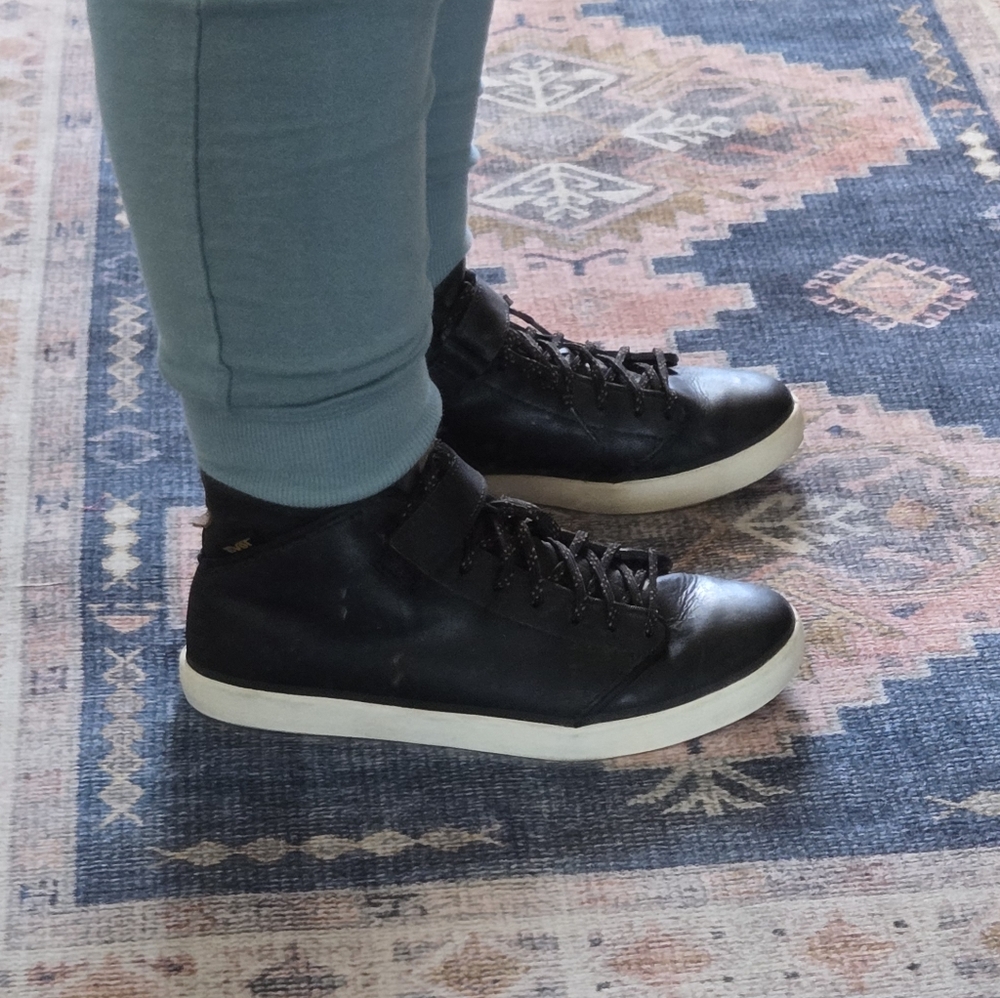 TEVA | Willow Black Leather Chukka Boot, Hi-Top Shoe, Size 7.5